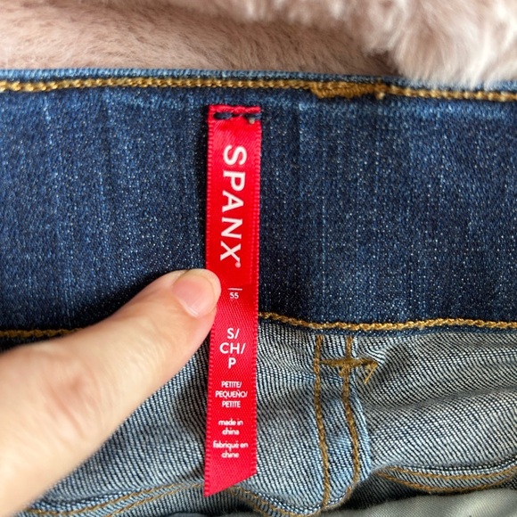 SPANX Every Wear Pull-on Ankle Skinny Jeans - Picture 2 of 7